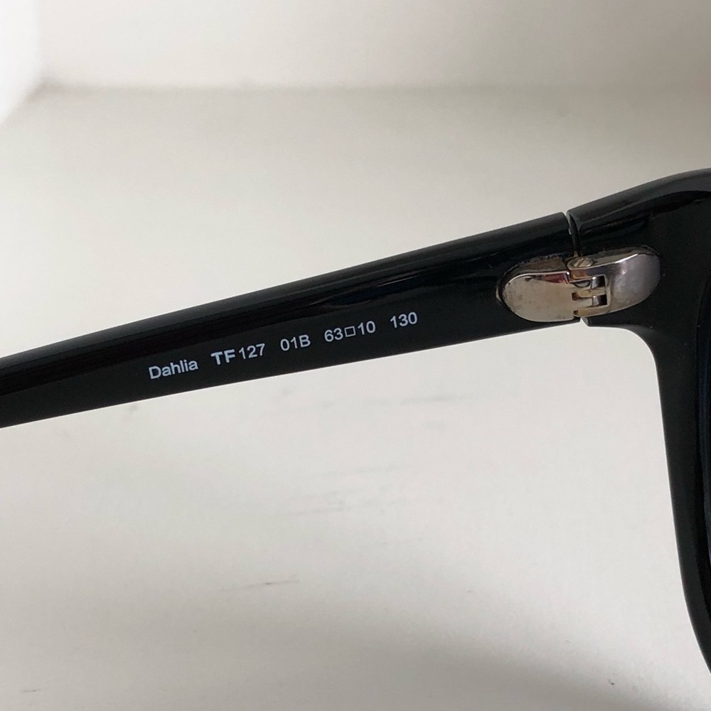 TOM FORD Dahlia TF127 Oversized Sunglasses - Picture 5 of 8